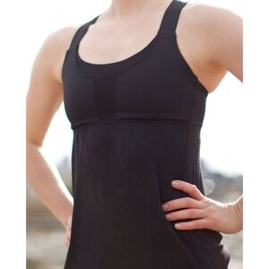 Lululemon Black Racerback Tank Top Built In Bra Bubble Hem Size 8 My Heart Racer
